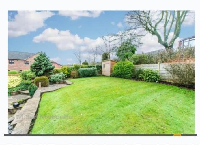 Lostock Entire And Exclusive Four Bed Detached Villa מראה חיצוני תמונה
