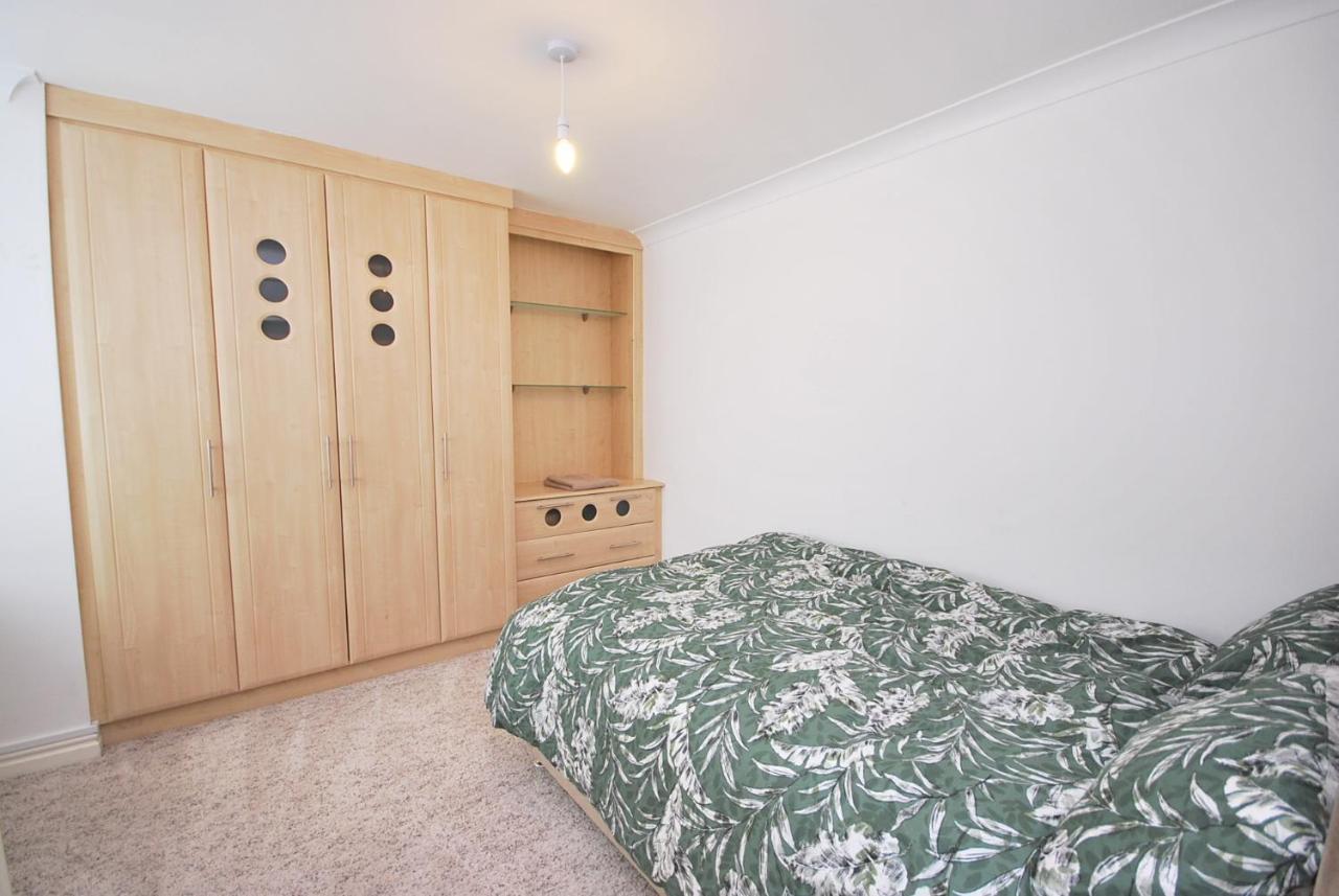Lostock Entire And Exclusive Four Bed Detached Villa מראה חיצוני תמונה