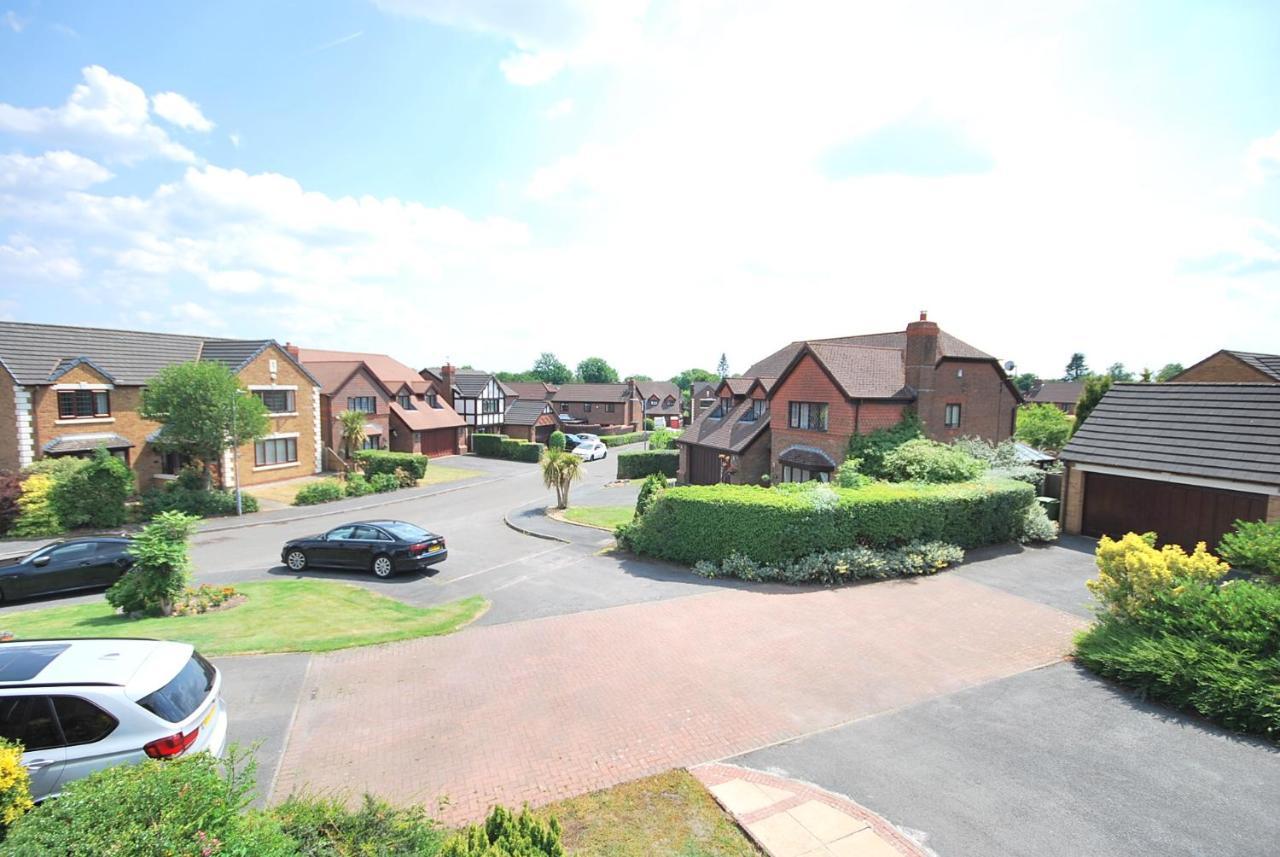 Lostock Entire And Exclusive Four Bed Detached Villa מראה חיצוני תמונה