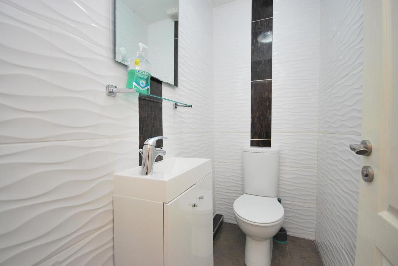 Lostock Entire And Exclusive Four Bed Detached Villa מראה חיצוני תמונה